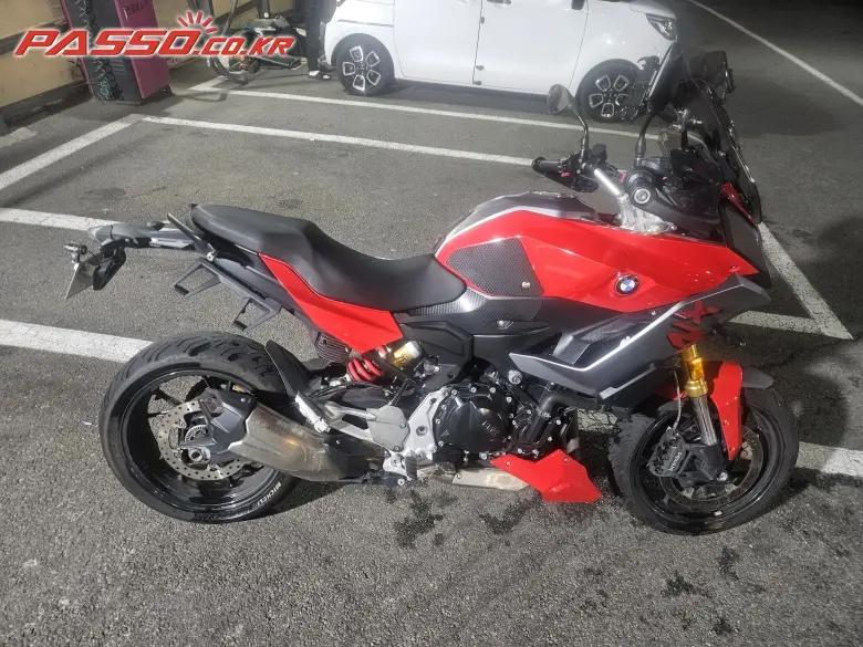 BMW F 900 XR