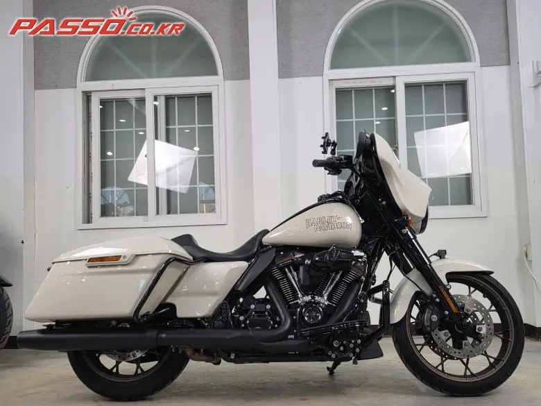 Harley-Davidson Street Glide ST