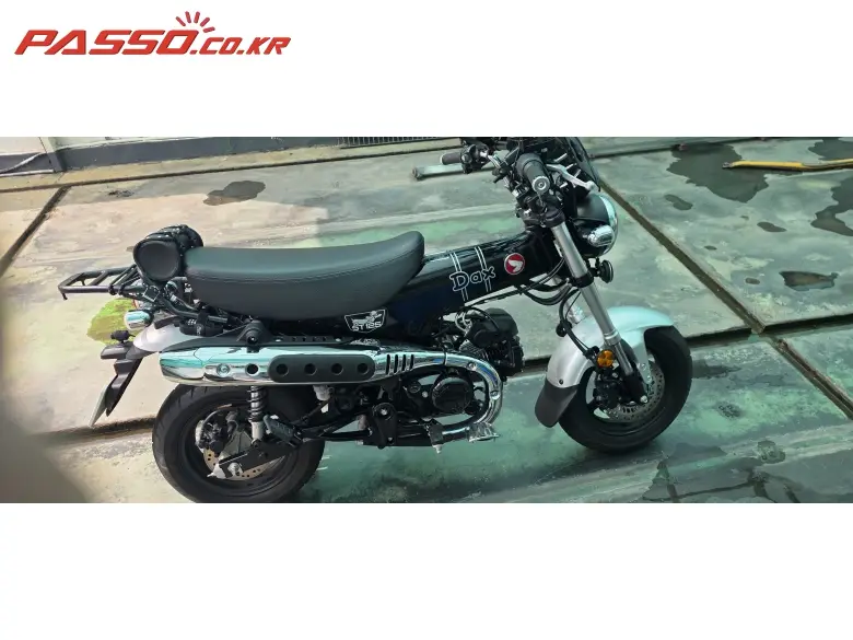 Honda ST 125 Dax