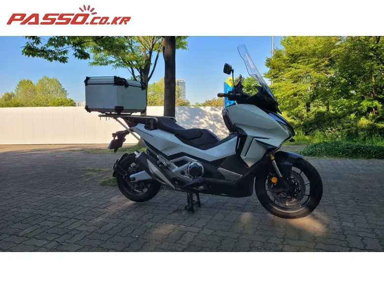Honda Forza 750
