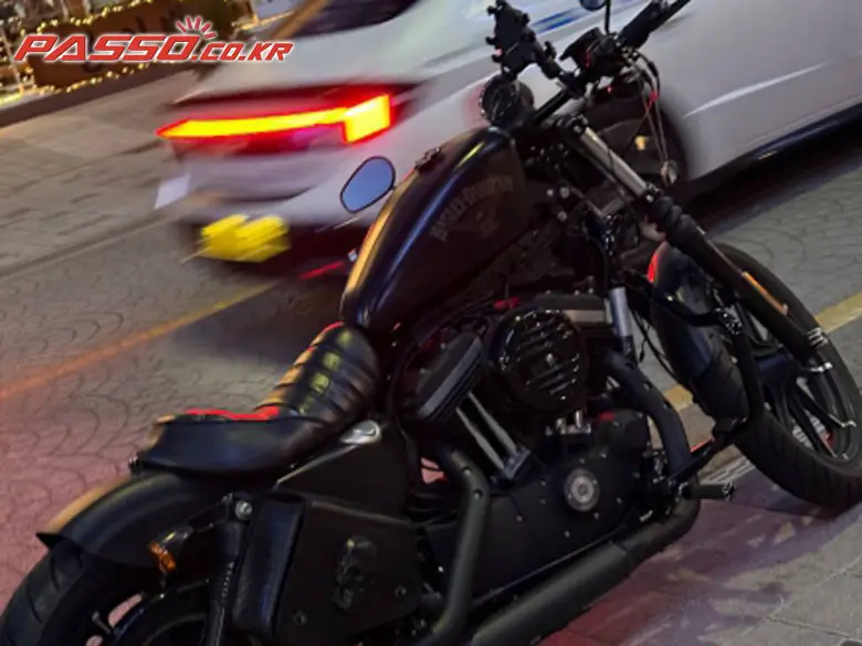 Harley-Davidson 883 Custom