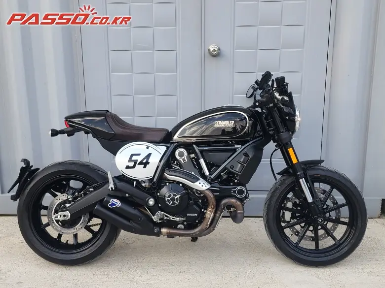 Ducati Scrambler Cafe Racer
