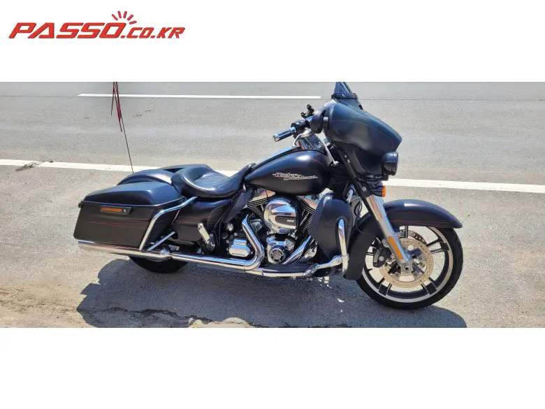 Harley-Davidson Street Glide Special