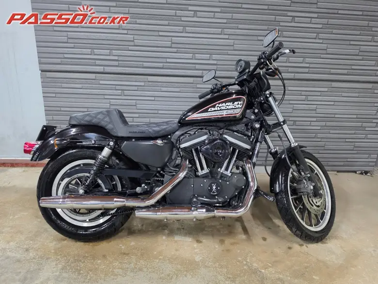 Harley-Davidson 883 R