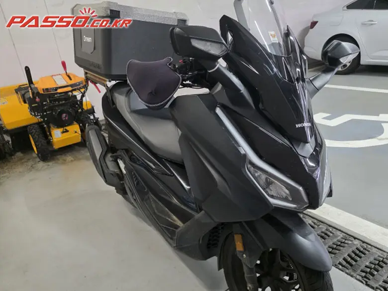 Honda Forza 350