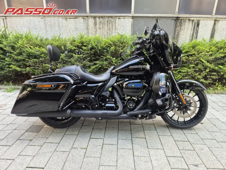 Harley-Davidson Street Glide Special