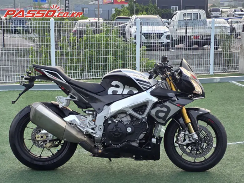 Aprilia Tuono 1000 R