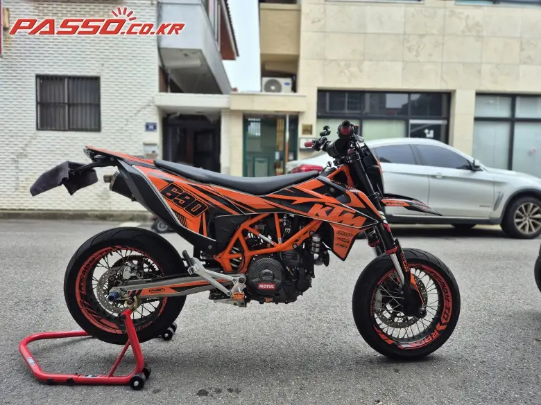 KTM 690 SMC R