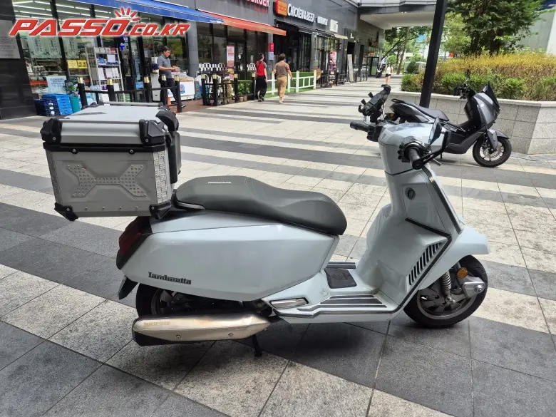 Lambretta X 300