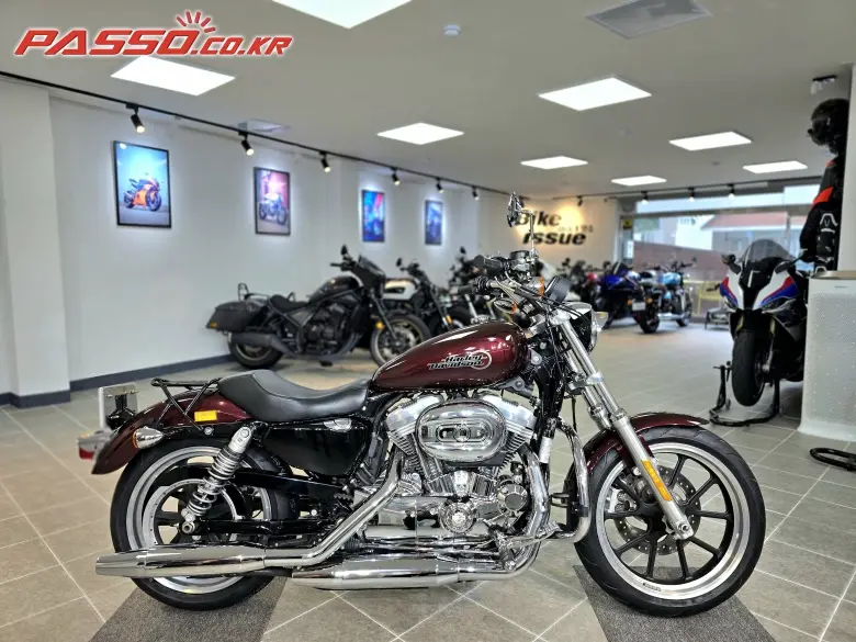 Harley-Davidson 883 SuperLow