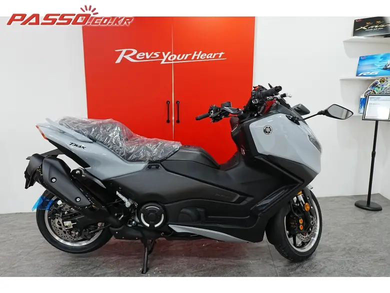 Yamaha TMAX 560