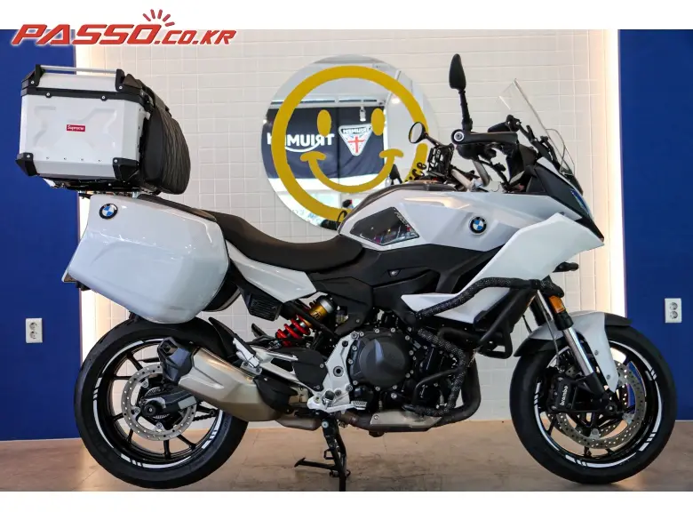 BMW F 900 XR
