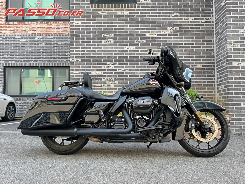 Harley-Davidson Street Glide Special