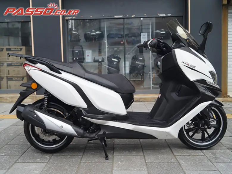 DNA Motors / Daelim XQ 125