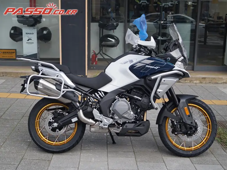 CFMoto 700 MT