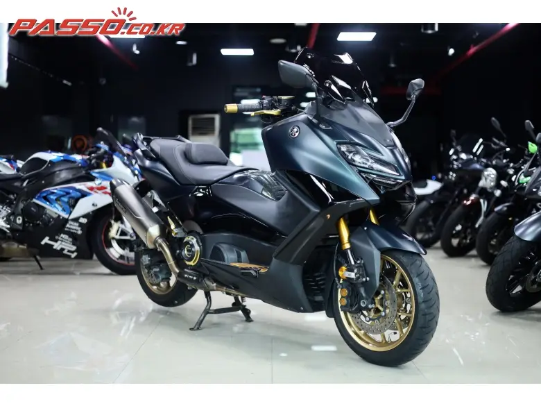 Yamaha TMAX 560