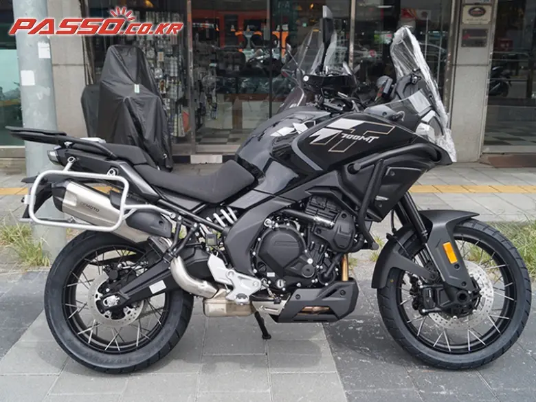 CFMoto 700 MT
