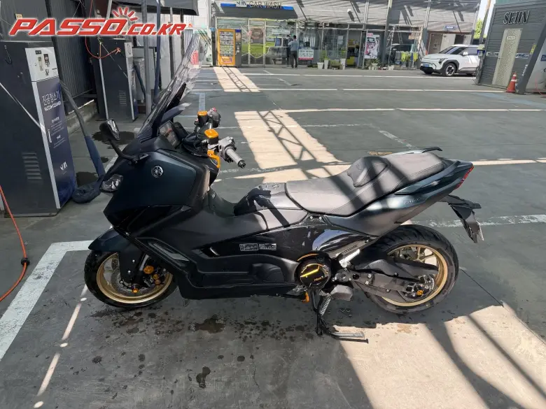 Yamaha TMAX 560