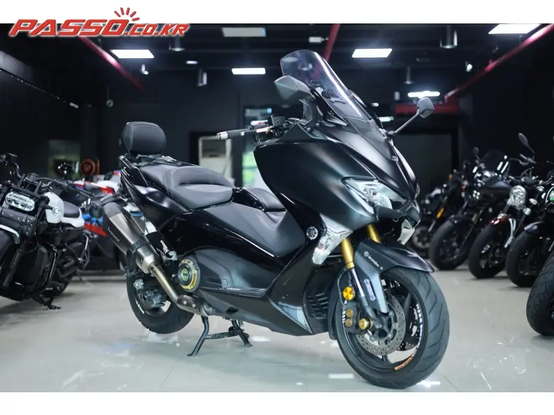 Yamaha TMAX DX