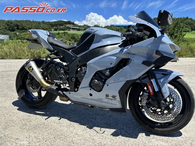 Kawasaki Ninja 10 R
