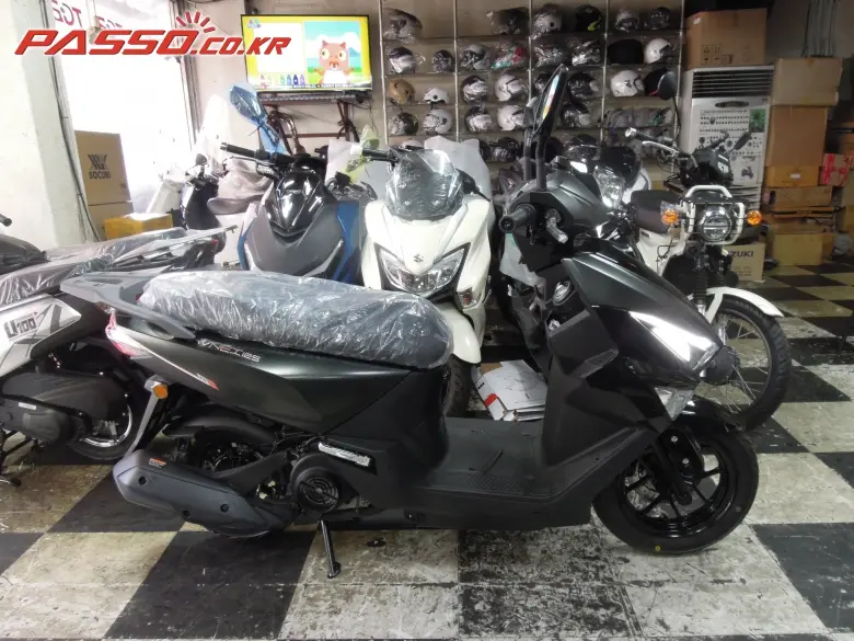 KR / S&T / Hyosung V-Nex 125