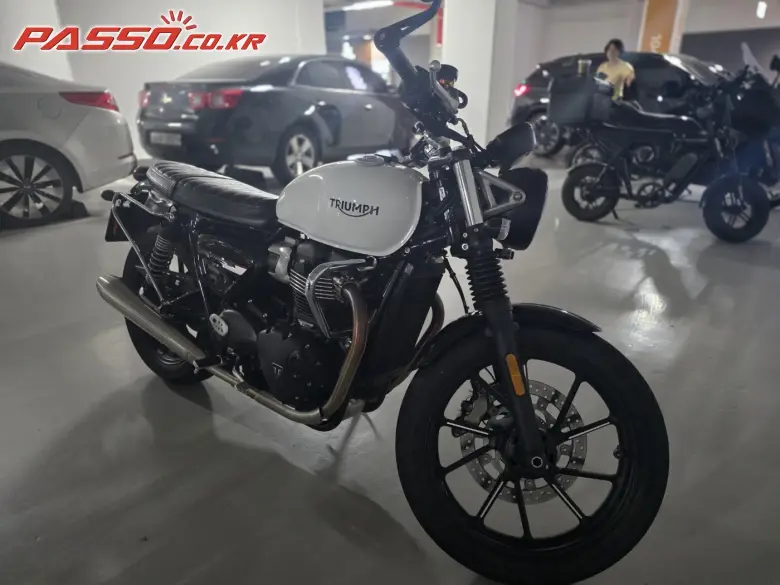 Triumph Speed Twin