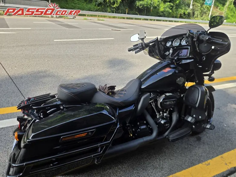 Harley-Davidson Street Glide Special
