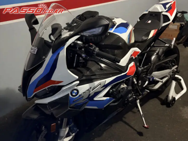 BMW M 1000 R