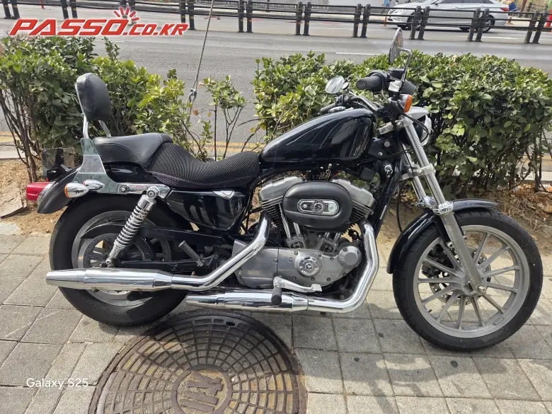 Harley-Davidson 883