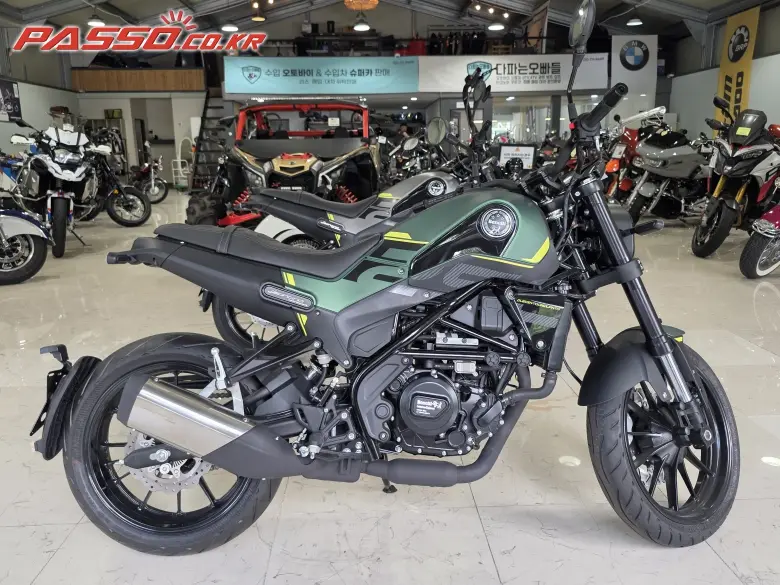 Benelli Leoncino 250