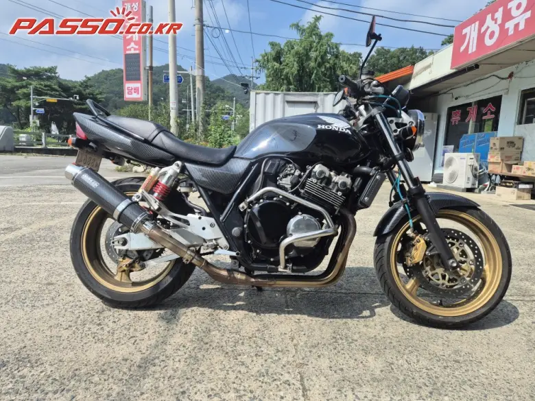 Honda CB 400 SF