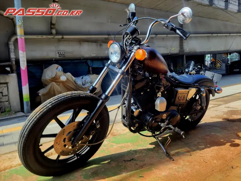 Harley-Davidson 883