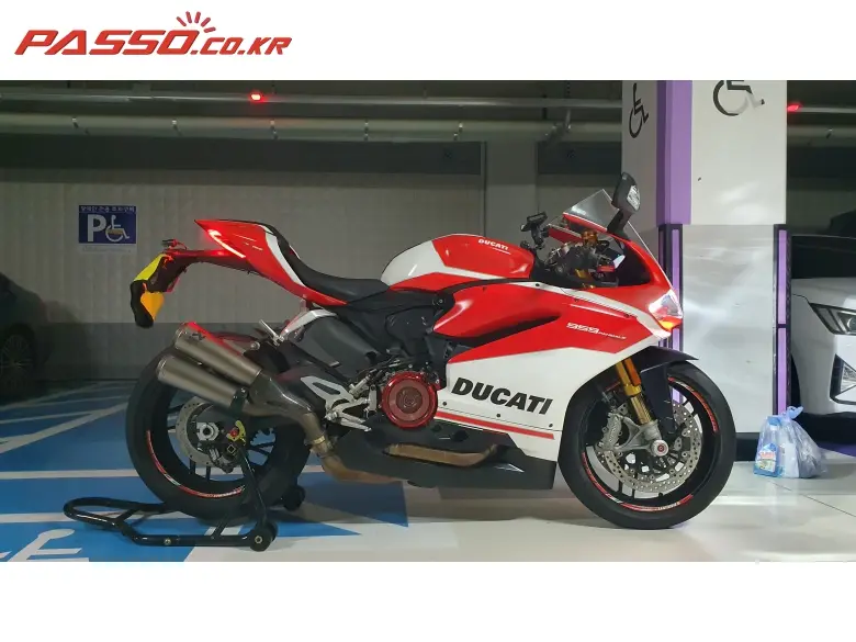 Ducati 959 Panigale CORSE