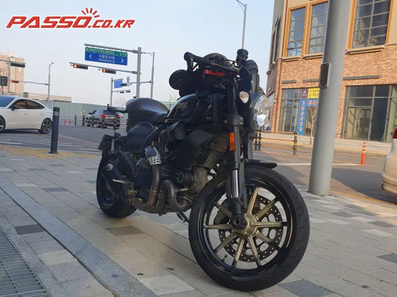 Ducati Scrambler Cafe Racer