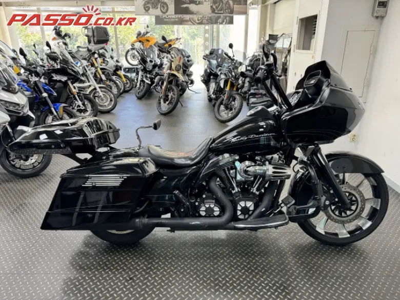 Harley-Davidson Road Glide Custom