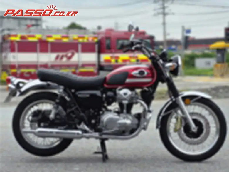 Kawasaki W 800
