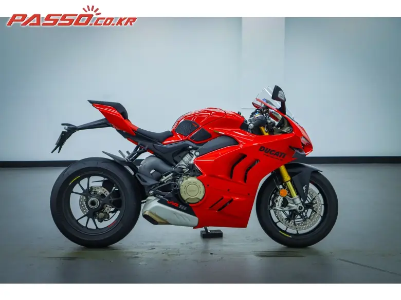 Ducati Panigale V4 S