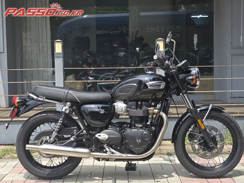 Triumph Bonneville T100