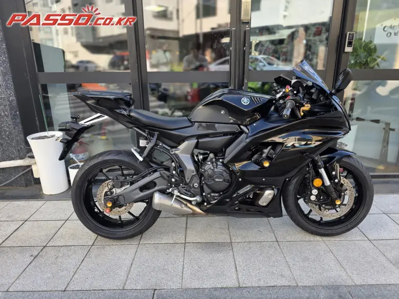 Yamaha YZF R7