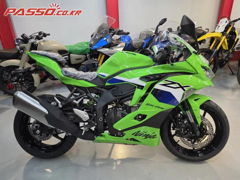 Kawasaki Ninja ZX 4 RR