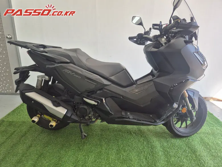 Honda ADV 350