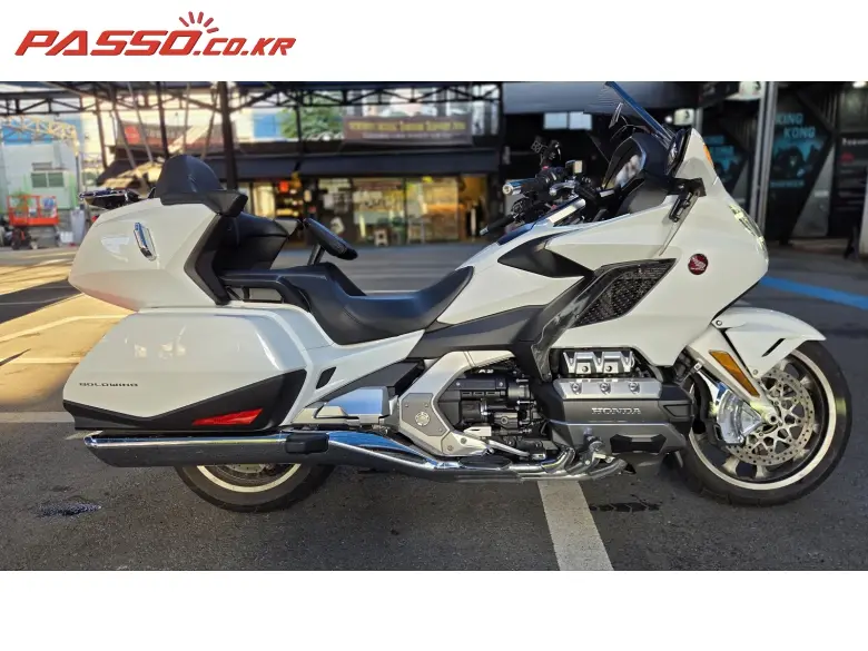 Honda Gold Wing Tour DCT Airbag