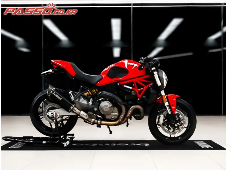 Ducati Monster 821