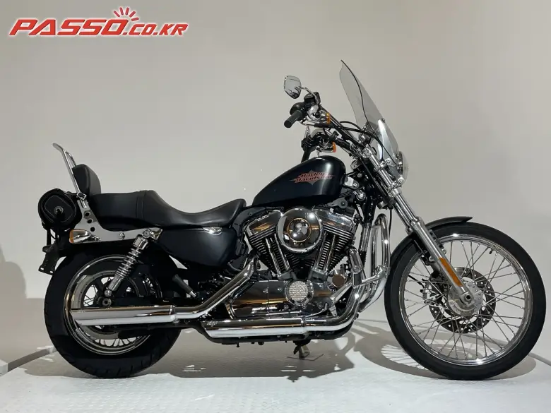 Harley-Davidson Seventy Two