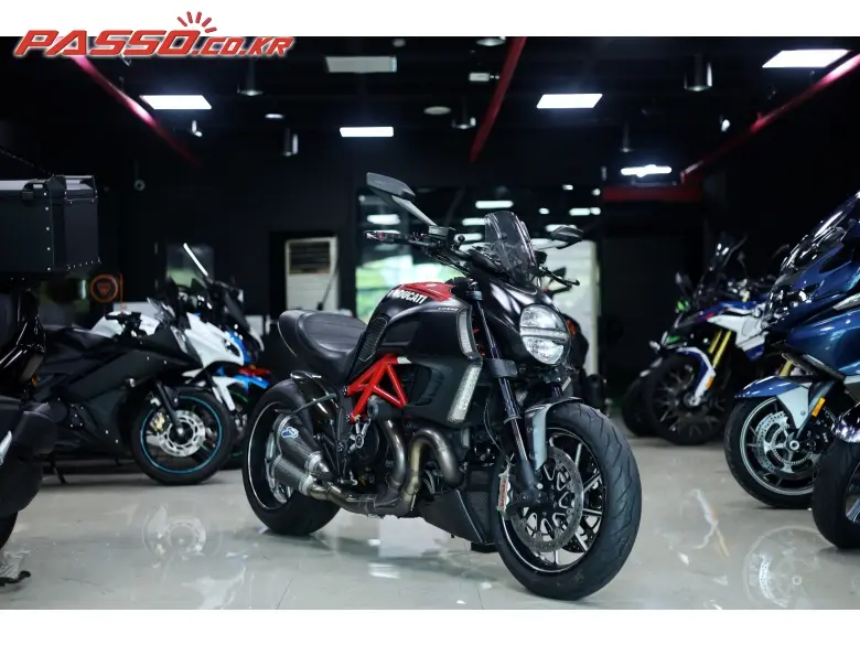 Ducati Diavel Carbon