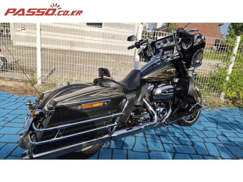 Harley-Davidson Street Glide Special