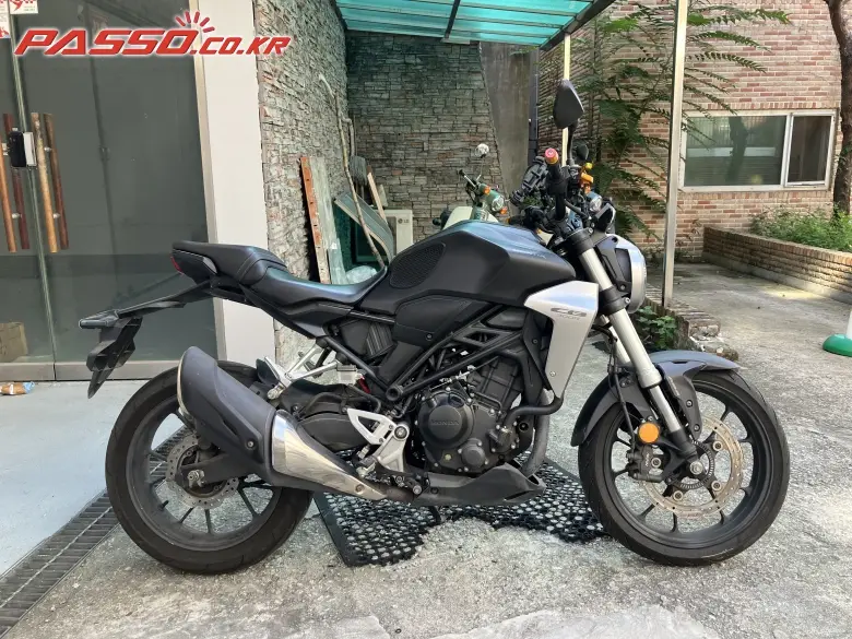 Honda CB 300 R