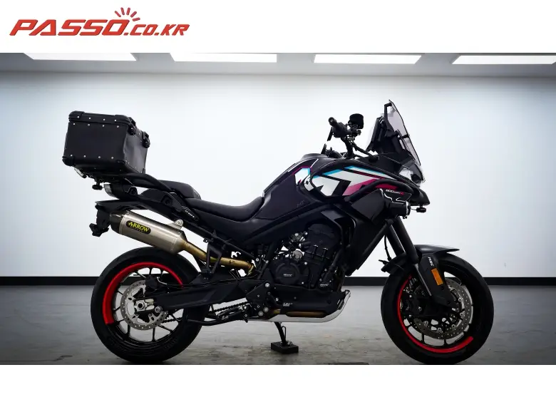 CFMoto 800 MT Ikseupeulroreo