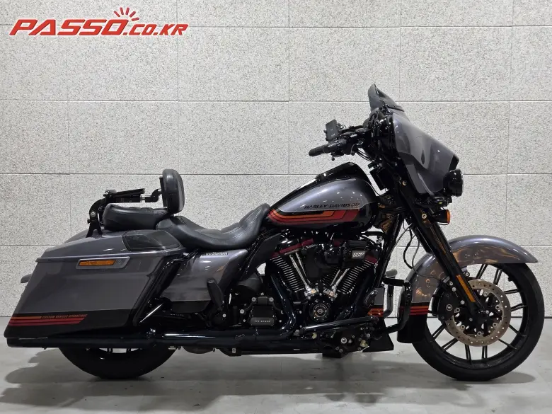 Harley-Davidson CVO Street Glide