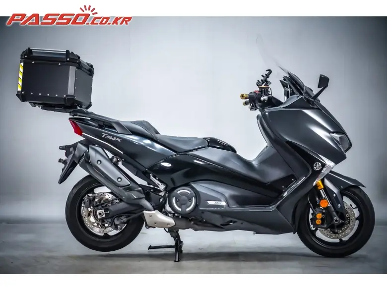 Yamaha TMAX DX
